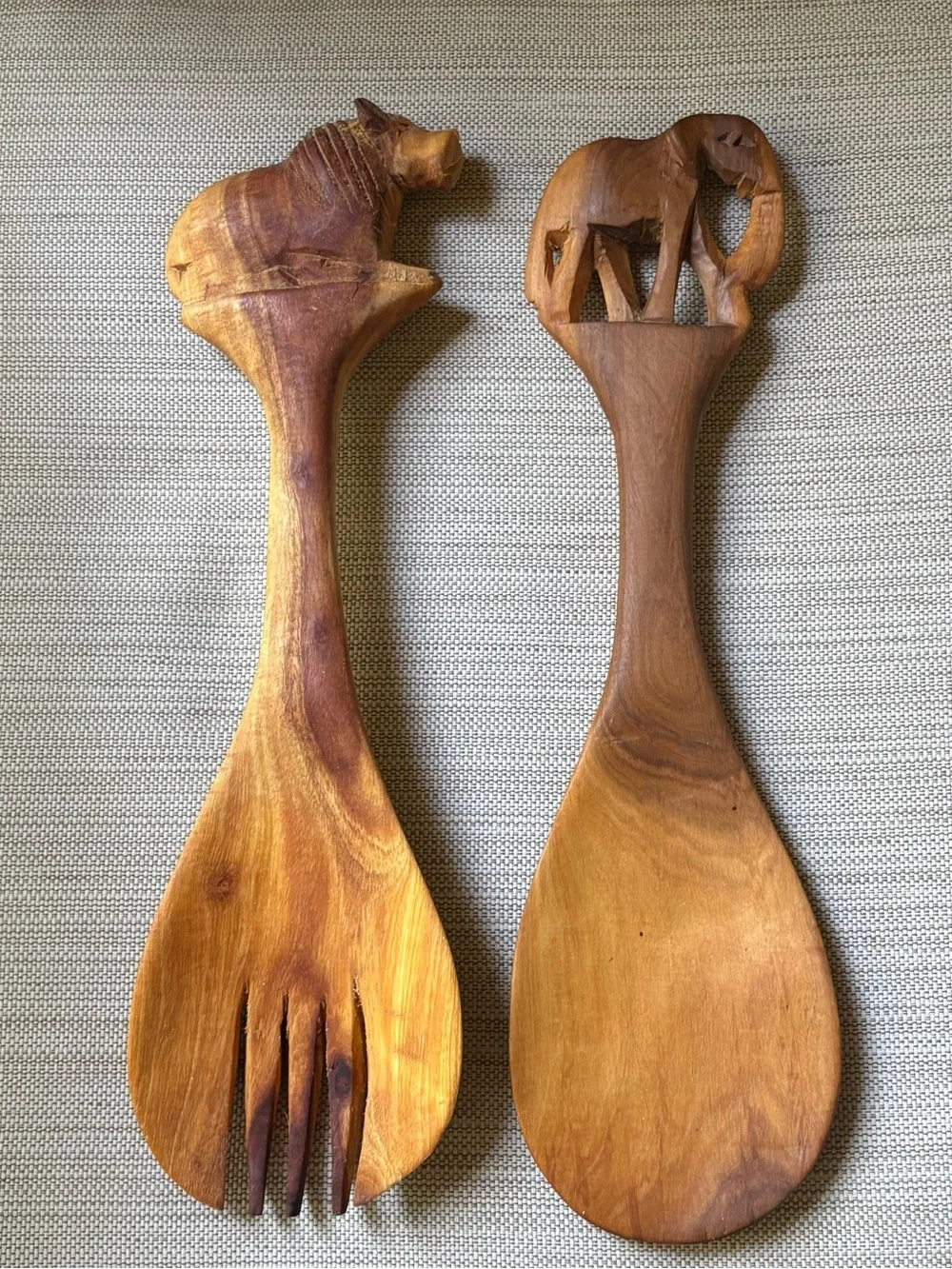 Vtg Hand Carved African Wood Salad Servers Elephant Rhino Safari Spoon Fork Set